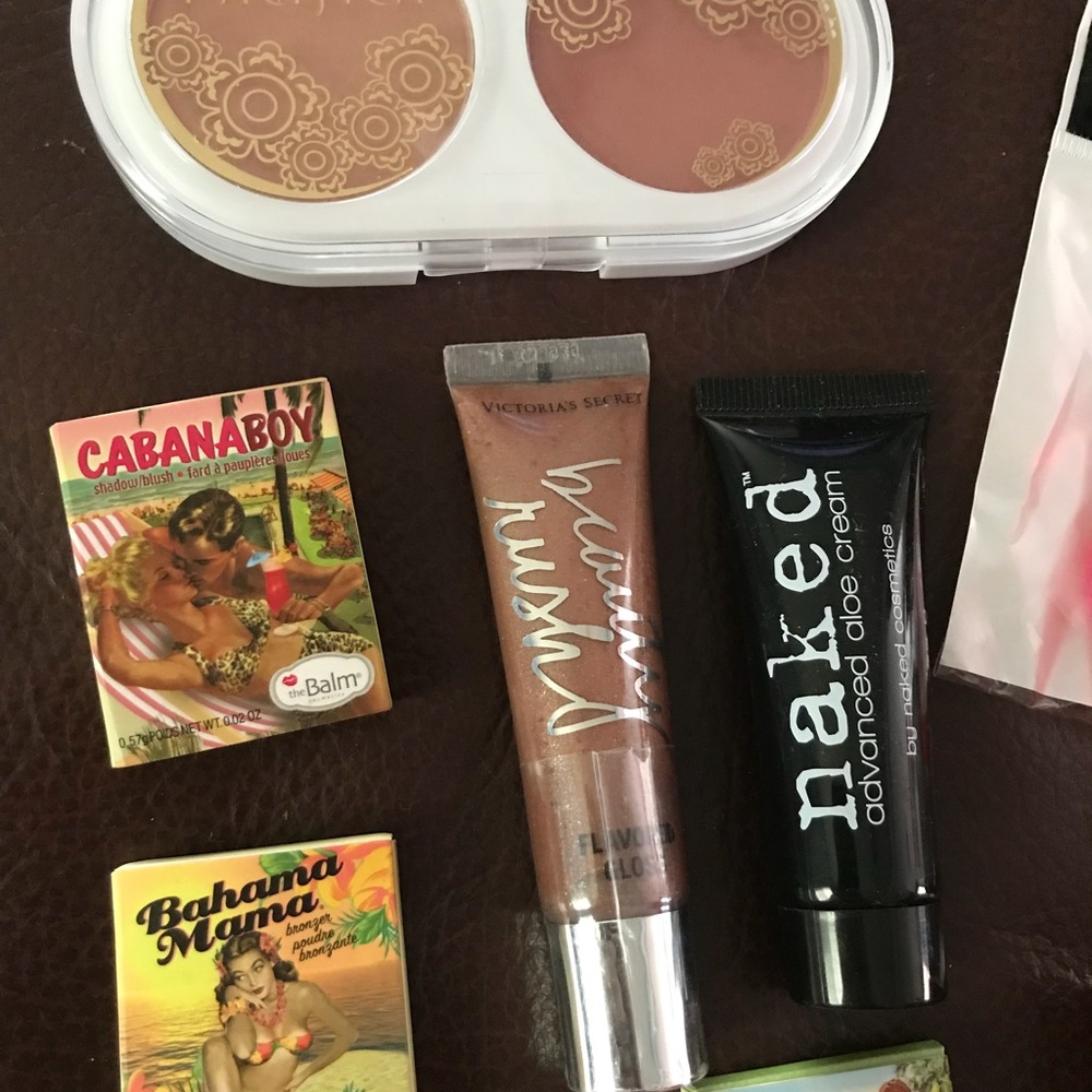 Make up bundle - Picture 3 of 5